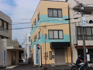 ウィングコート