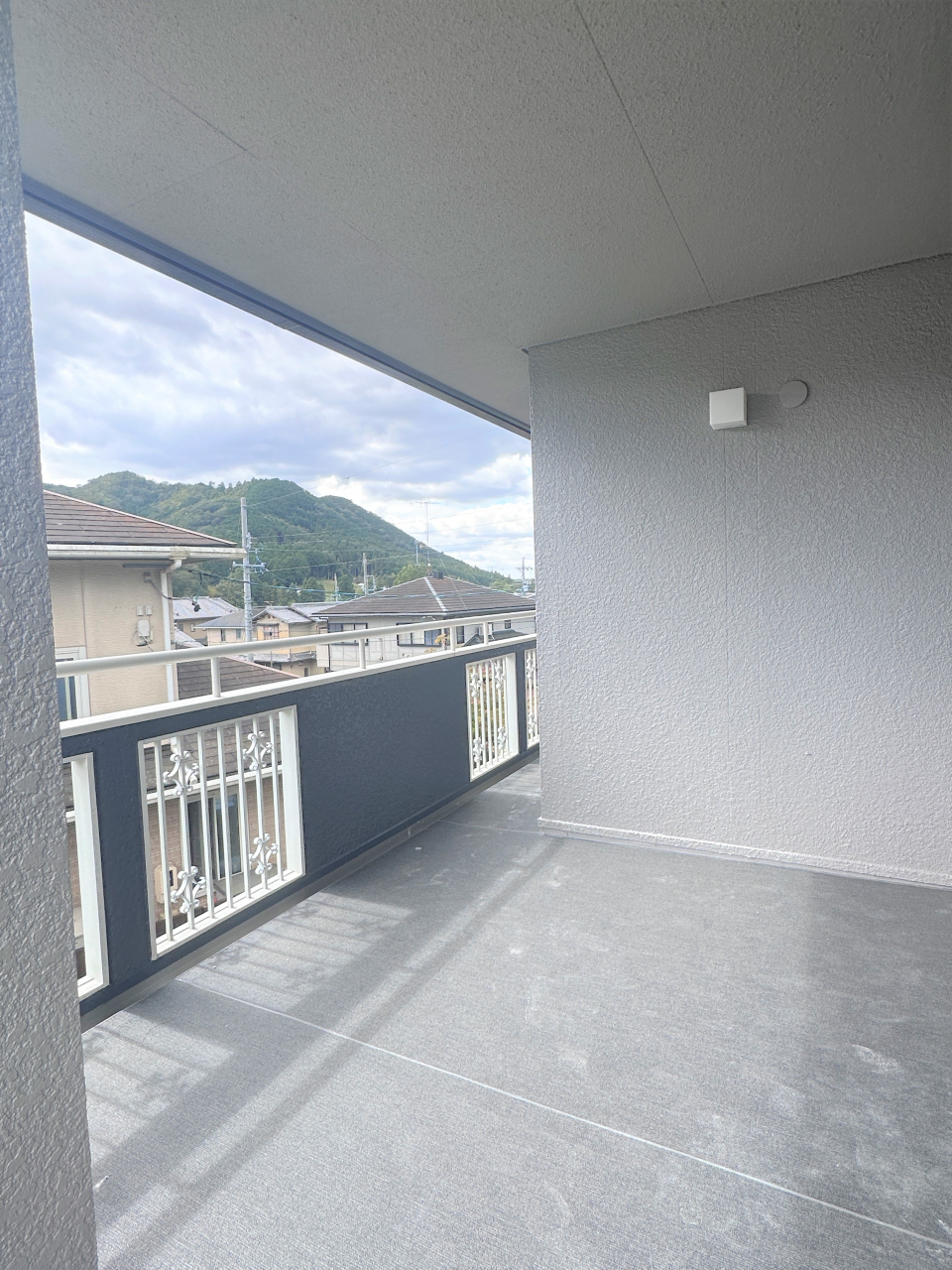 三重県名張市百合が丘東９番町売戸建住宅