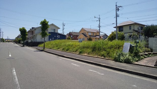 三重県名張市百合が丘東４番町売地