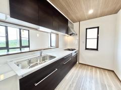 三重県名張市春日丘１番町売戸建住宅