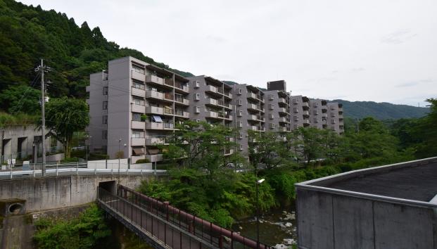 サンロイヤル池田バードヒルズ一号館