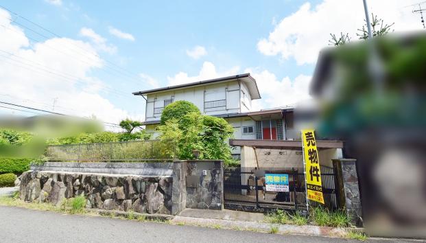 兵庫県三木市緑が丘町東1丁目売戸建住宅