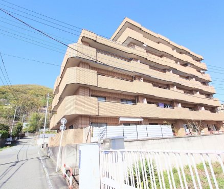 ドエル湯村山
